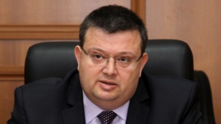 Цацаров се намеси в случая с блъснатото дете от Трън