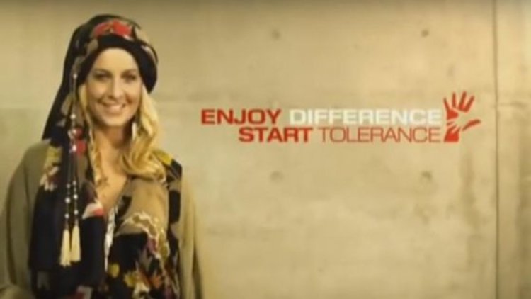 Германска ТВ реклама поощрява носенето на забрадки (видео)