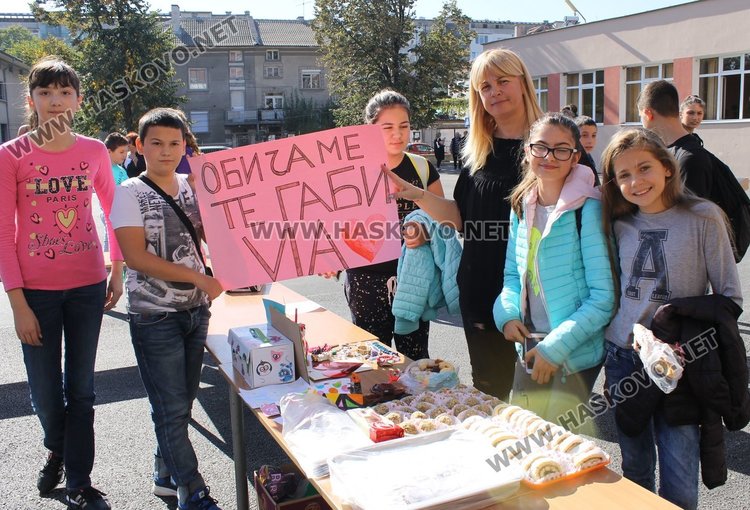 Славейковци набраха за лечението на Габи 7 011 лв.