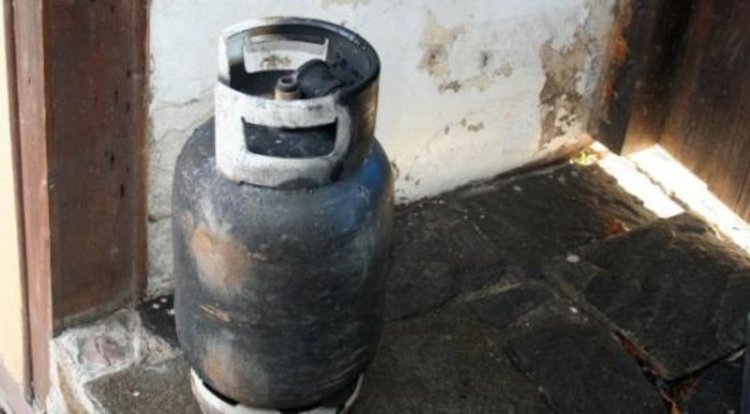 Повреда в газова бутилка възпламени апартамент в Кърджали