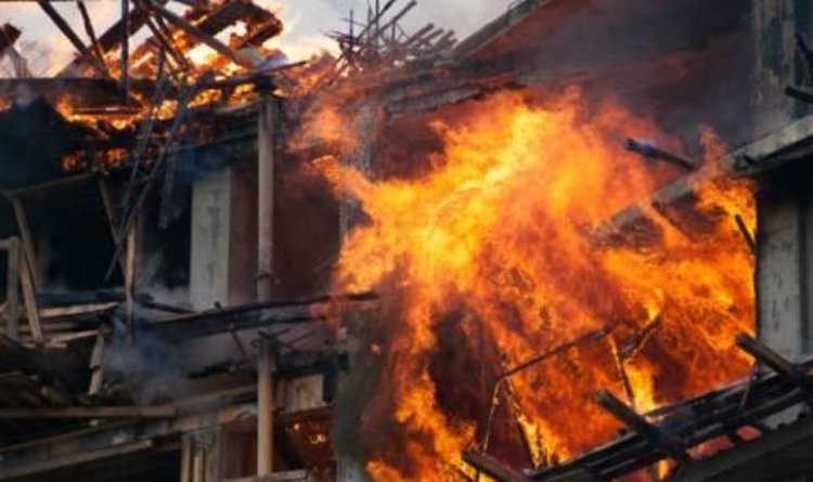 Къща горя в квартал Черноконево