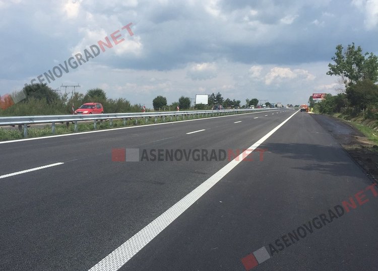 Катастрофа затруднява движението по АМ "Тракия"