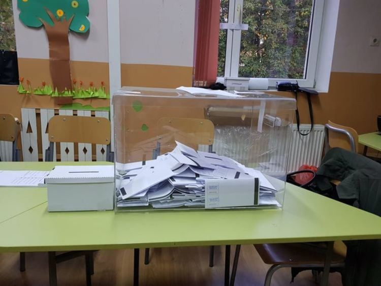 Повече от 1/5 от вота на първомайци е невалиден