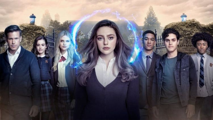 5 фантастични сериала, с които да избягаме надалеч