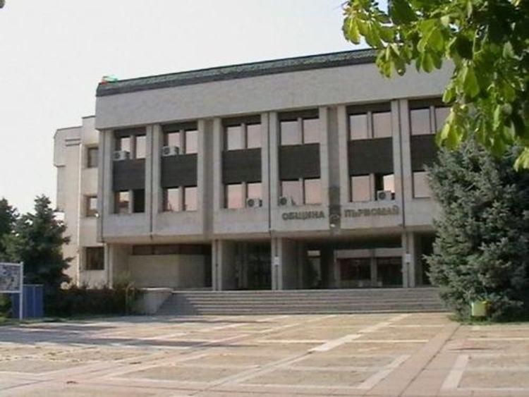 Кметът предлага отмяна на наеми и такси на общинските имоти до края на извънредното положение в Първомай