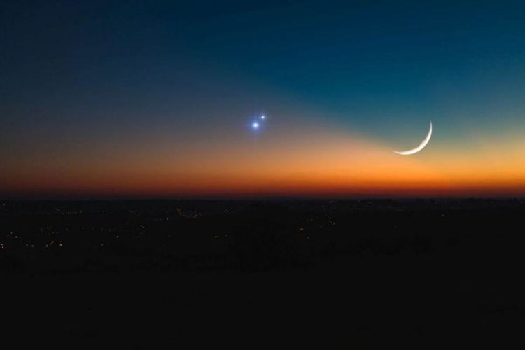 Вижте зрелищното приближаване на Юпитер и Сатурн