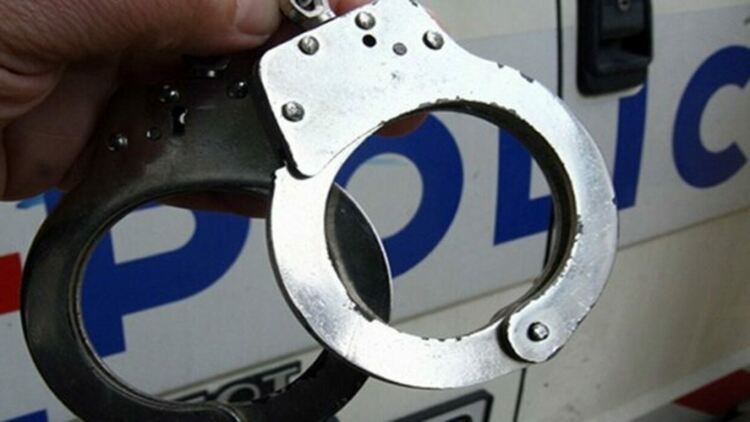 Надрусан, задържан в Кърджалийско, крие коктейл от дрога в къщата си във Винево