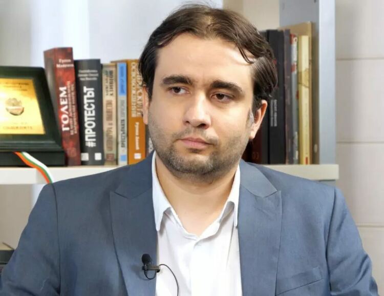 Кой е Божидар Божанов - първият министър на електронното управление