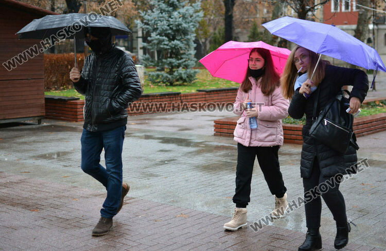 Жълт код за дъжд и застудяване в неделя
