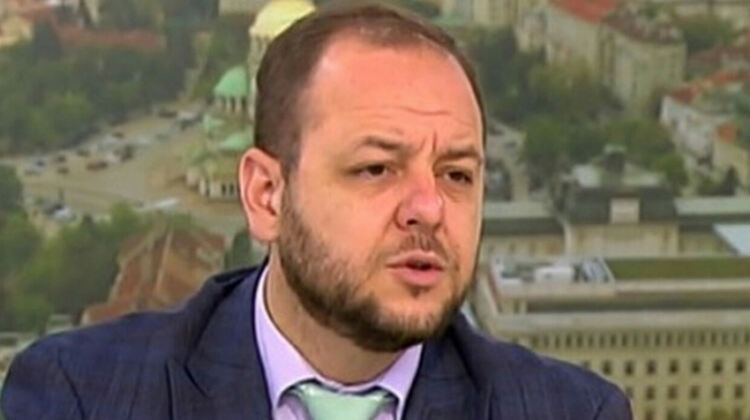 Сандов: В момента това е единственото възможно правителство