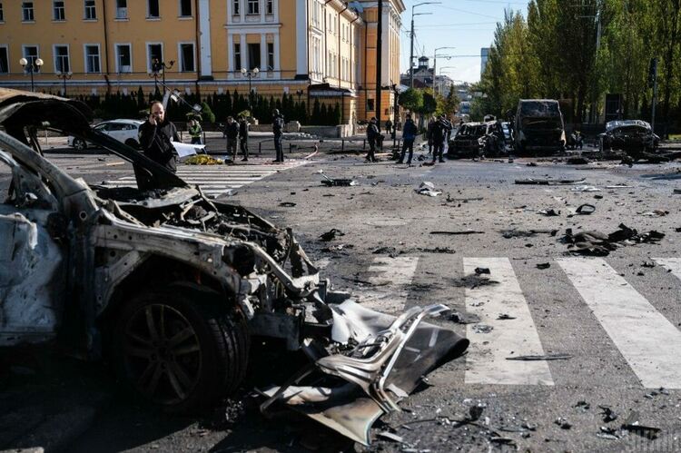Експлозии в Киев, масиран обстрел по Харков