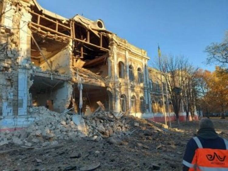 Зеленски показа страшните последици от руските удари по Николаев