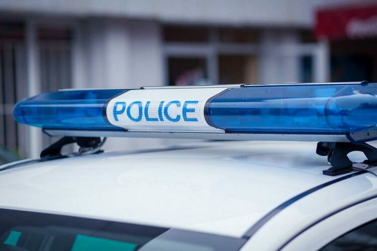 28-годишен на съд за управление на автомобил след употреба на алкохол и за притежаване на наркотични вещества