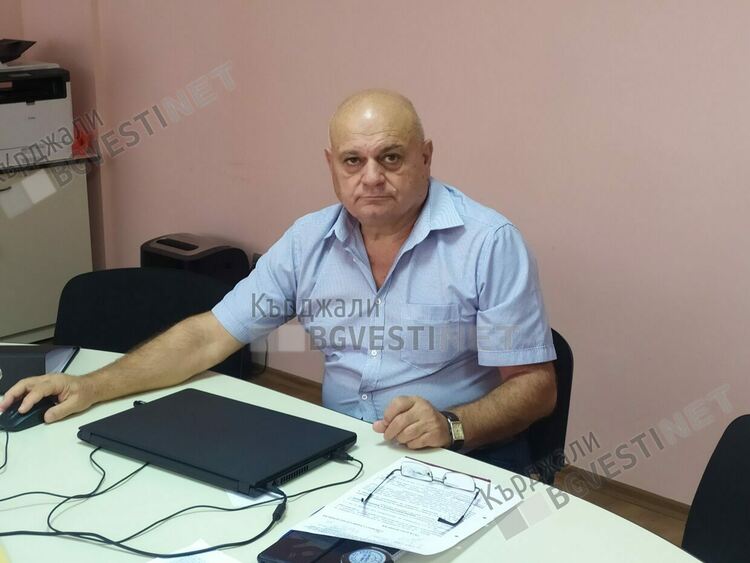 Само ДПС регистрираха застъпници до момента в РИК, партиите икономисват пари от представителите в секциите