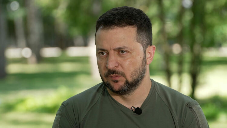 Зeленски: Исках контранастъплението да започне много по-рано