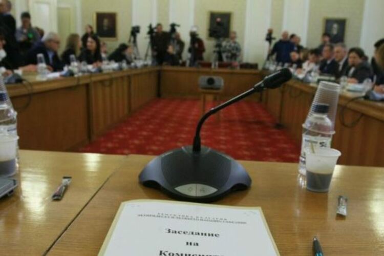 Със специален софтуер ще избират съдиите, които да разследват главния прокурор