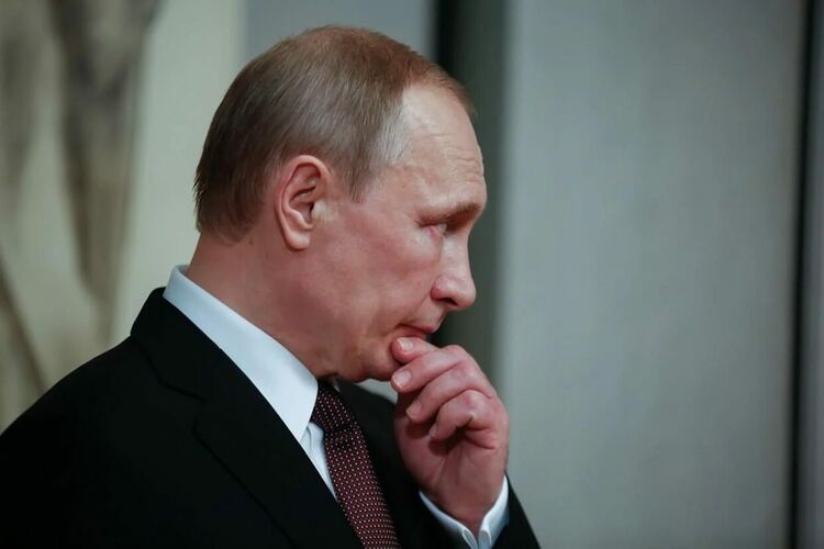 Кулеба каза кога Зеленски ще седне на една маса с Путин