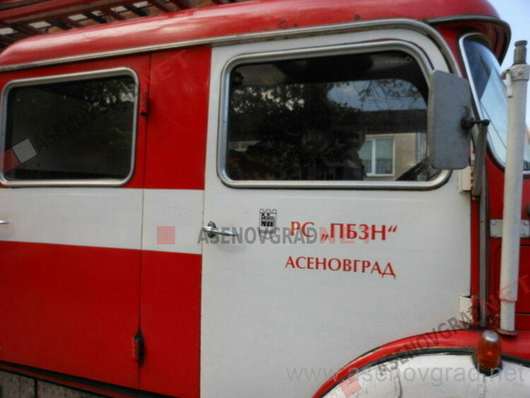 Пожар избухна в хранителен магазин в Тополово 