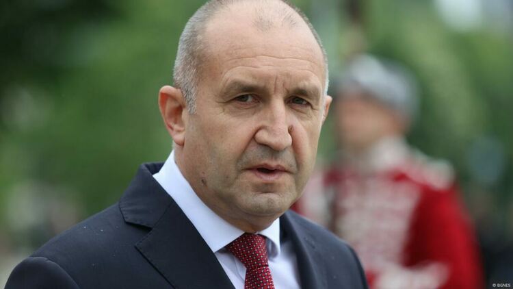 Една смущаваща идея на Радев: закон за защита на отечеството