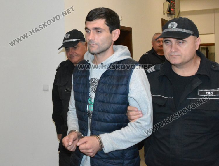 Задържаха мъж, издирван за кражба на телефони от магазин в Германия
