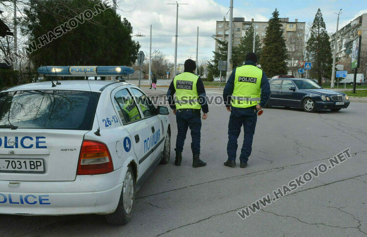 Задържаха двама дрогирани шофьори  