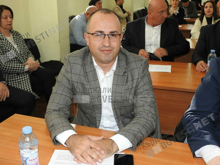 Гурбетчиите напълниха заведенията в Кърджали, за техните компании канят гост изпълнители от България и Турция