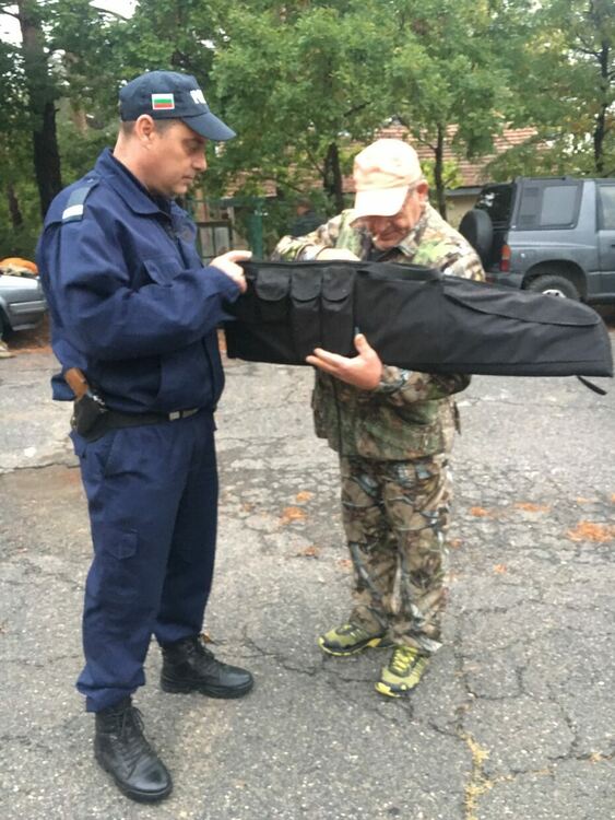 Ловци се сбиха по време на ловен излет,изземат пушката на побойника
