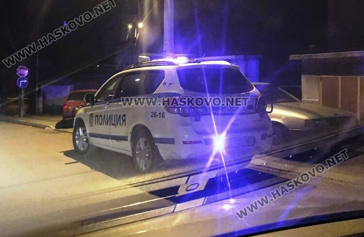 Жена и четирима мъже са заловени с дрога в Хасковска област