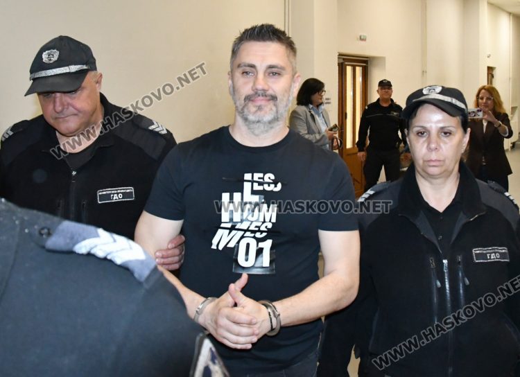 Оставиха в ареста мъжа, задържан с оръжия и наркотици за половин милион евро