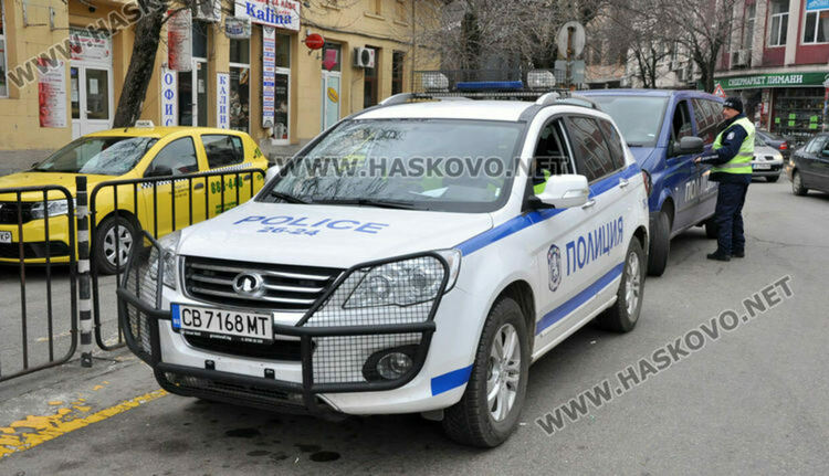 Разкриха две наркооранжерии с един собственик, шестима са задържани за дрога в Хасковско 