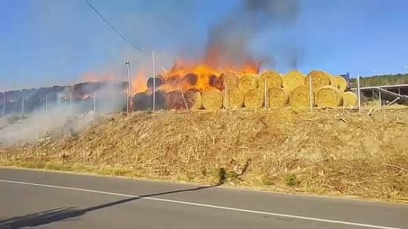 Пожар унищожи хиляди бали слама и люцерна в свиленградско село