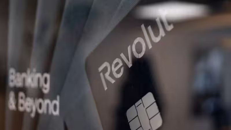 Глобален срив на Revolut засегна плащанията и достъпа до приложението