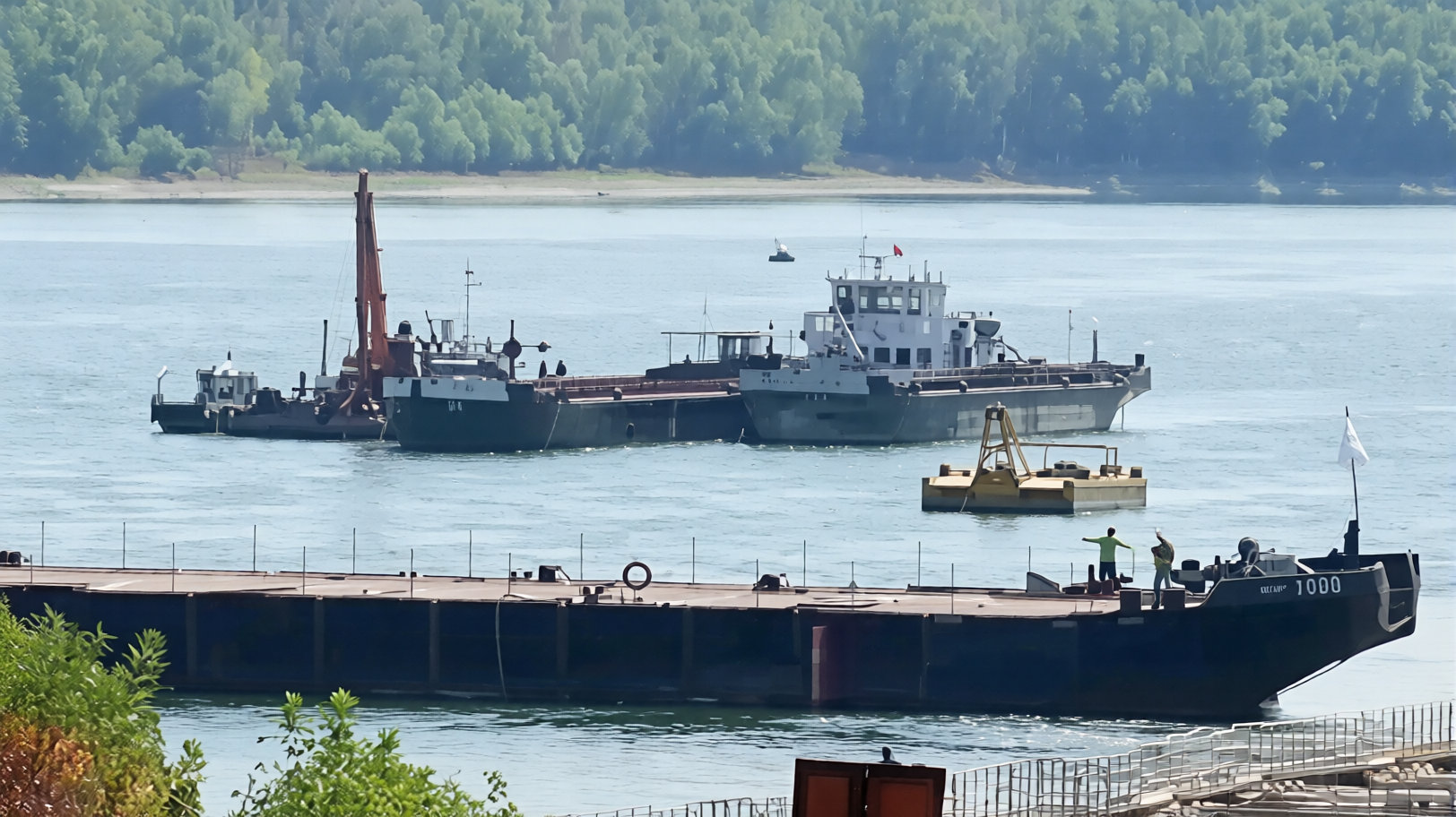 Десетки български кораби са блокирани в Дунав край Унгария