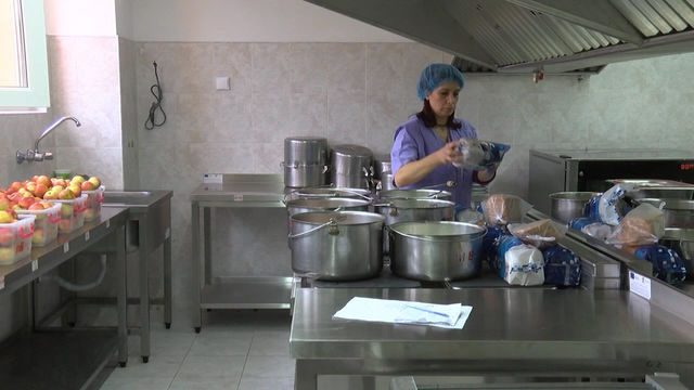 Очаква се кухнята-майка за детските градини да заработи през 2018-та година