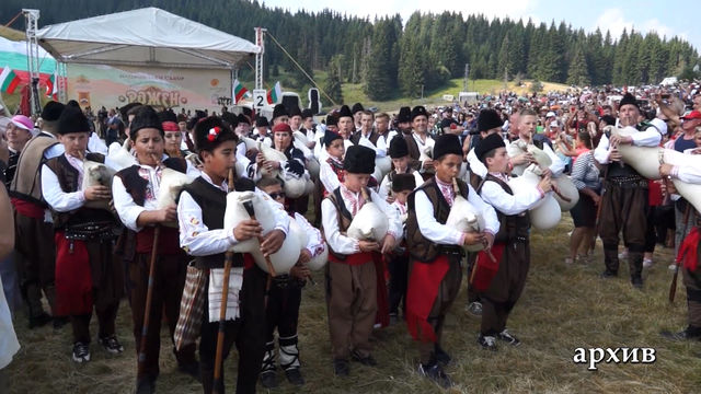 Подготвят паркинги за близо 20 хиляди коли на Рожен, организаторите призовават да се ползва обществения транспорт
