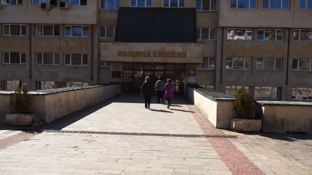 Ако се наложи: В Смолян бивше ученическо общежитие приема карантинирани, Спортната зала евентуално става полева болница