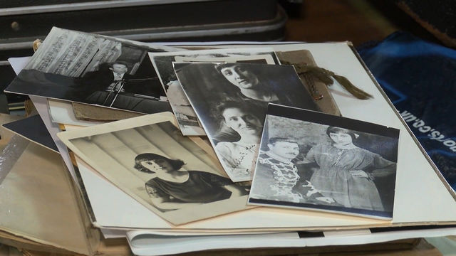 100-годишен куфар с писма и снимки на именитата Недялка Симеонова получи като дарение Регионалният исторически музей