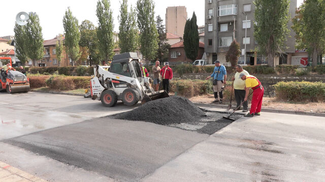 Монтират пет нови изкуствени неравности по уличната мрежа в Хасково